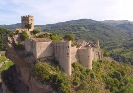 The Castle of Roccascalegna in Abruzzo and Its Sinister Past