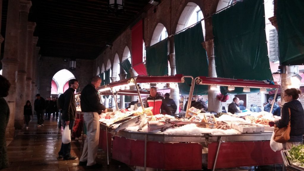 fish-market-venice-christmas